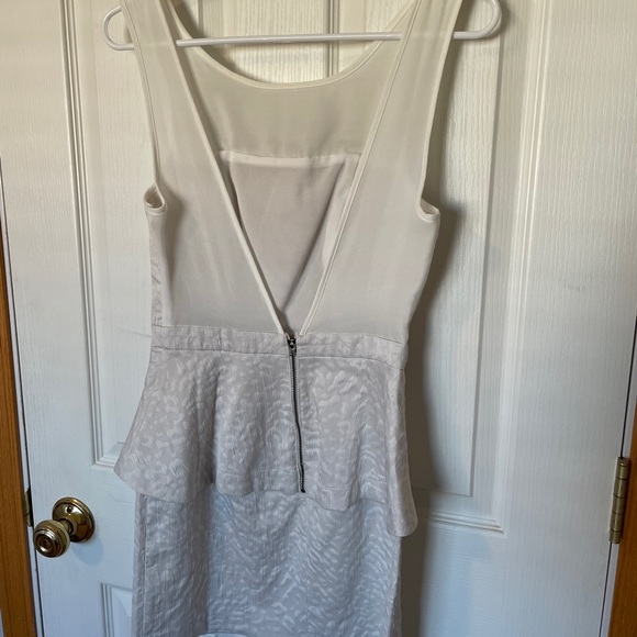 Urban Outfitters Silence + Noise White Jacquard Dress - Picture 6 of 8